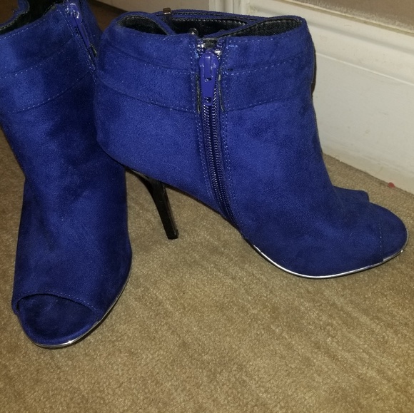 Booties - Picture 4 of 5